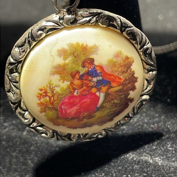 Large pendent long necklace - Picture 4 of 9